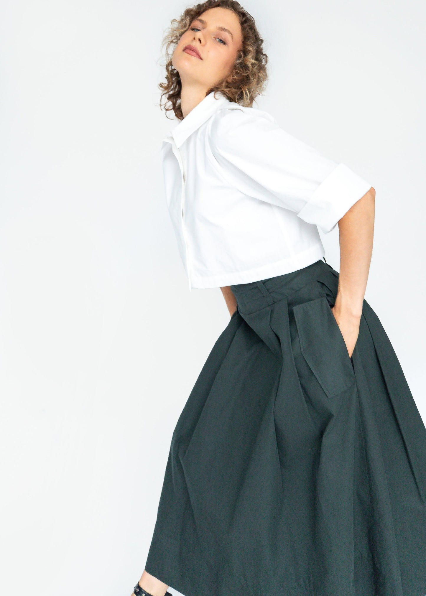 CJ CROPPED SHIRT (Black) - Goreea Designs