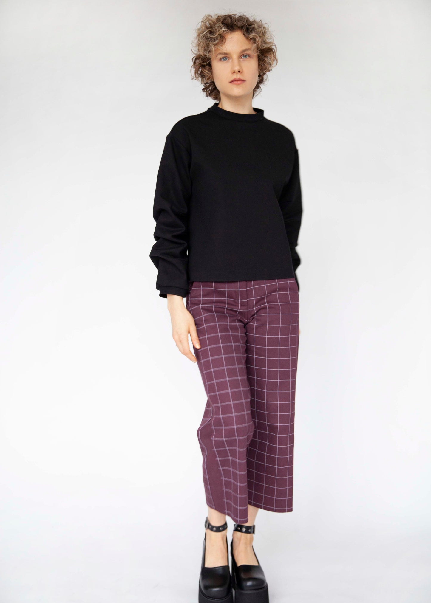 THE BLACK PULLOVER - Goreea Designs
