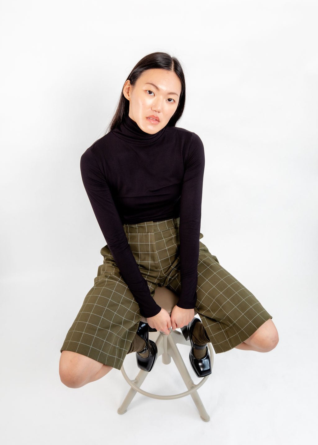 THE EDINBURGH SHORTS (Olive Green) - Goreea Designs